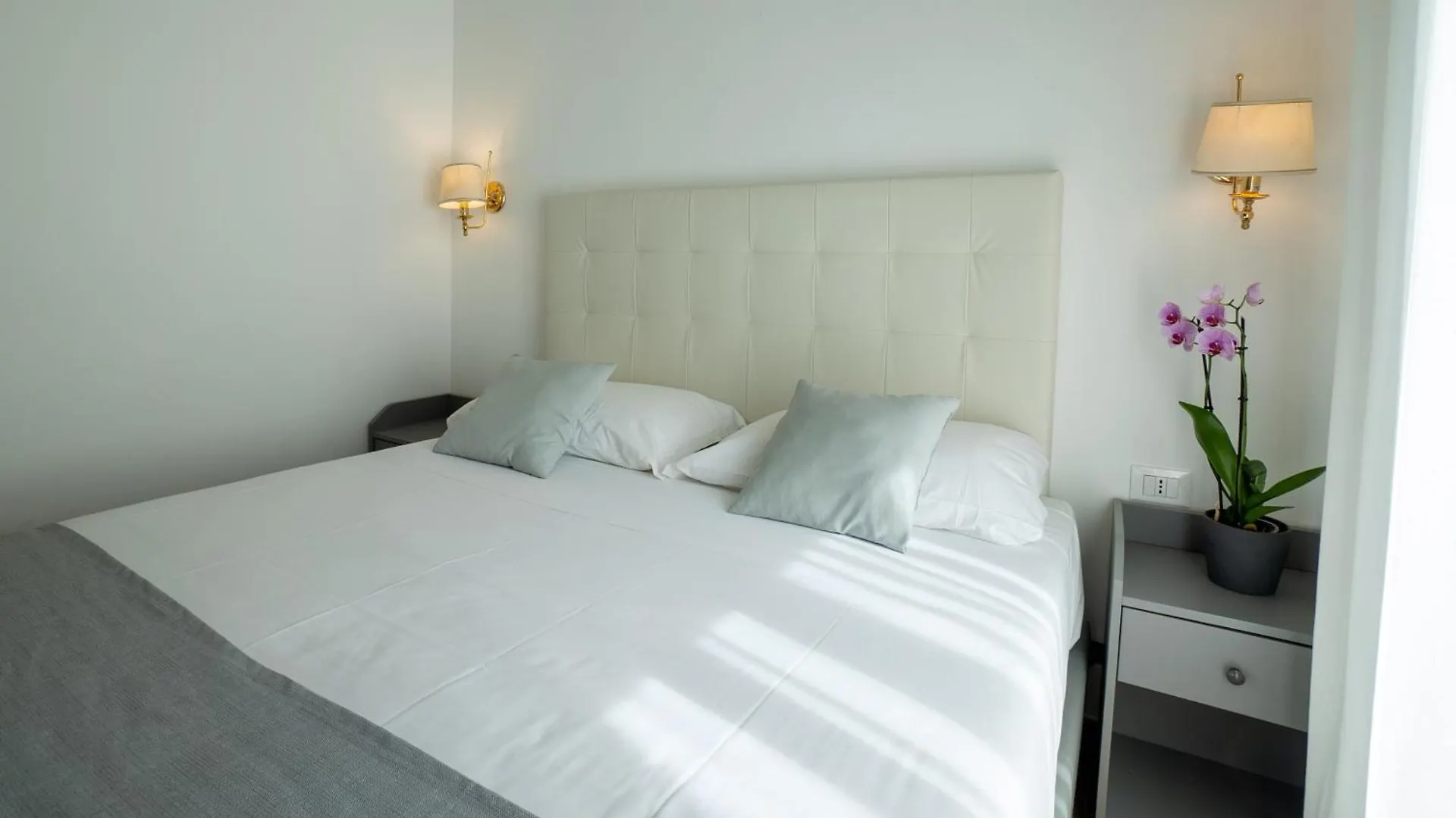 Hotel Gabriella Roma 3*,
