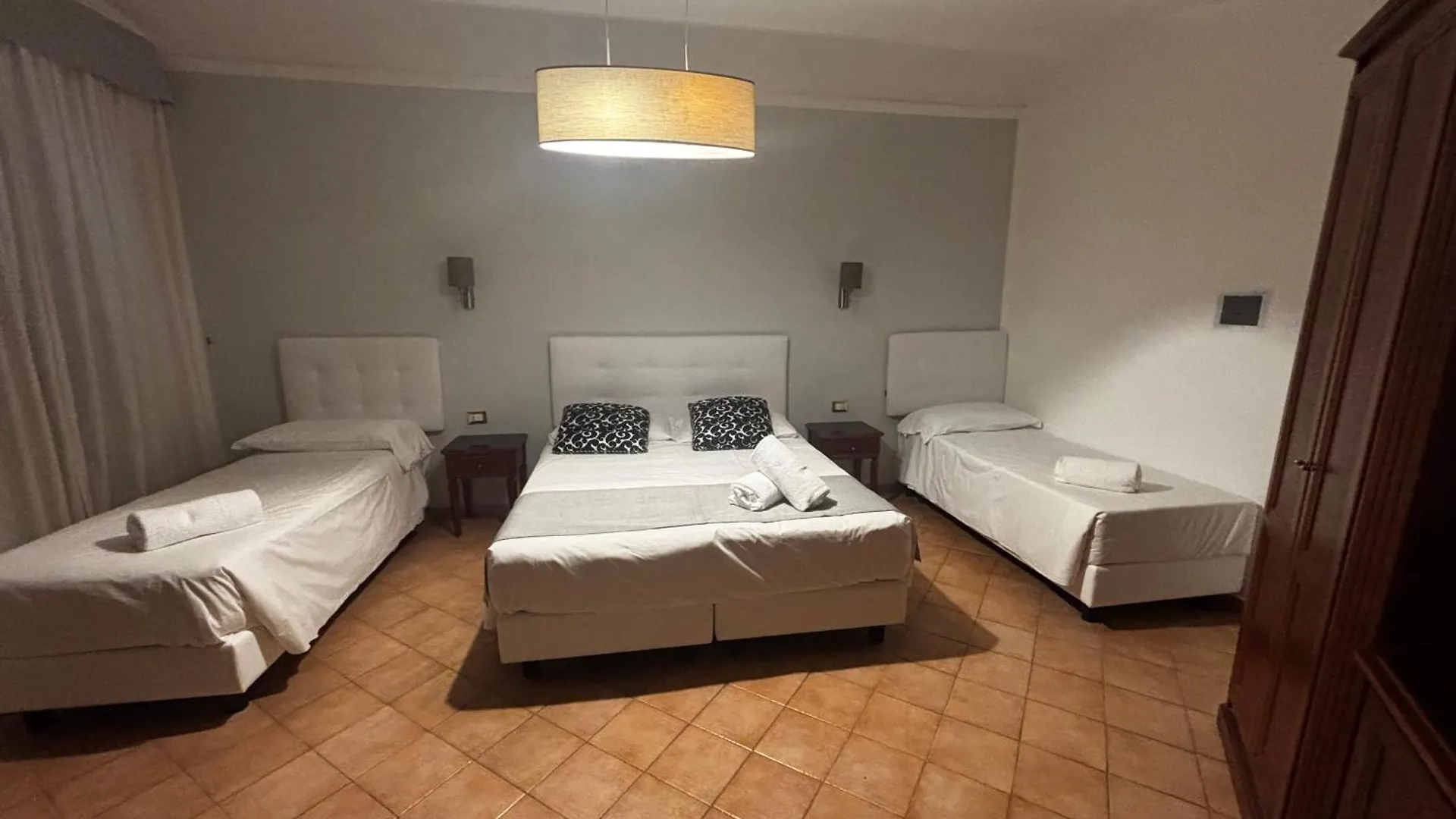 Hotel Gabriella Roma 3*,